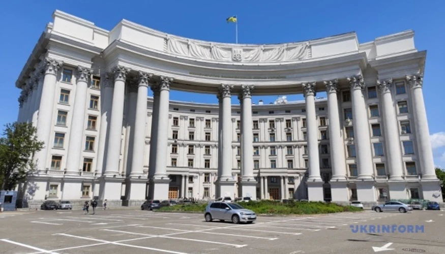 Хто висунув закиди і хто відповів: аль-Абуді проти МЗС України