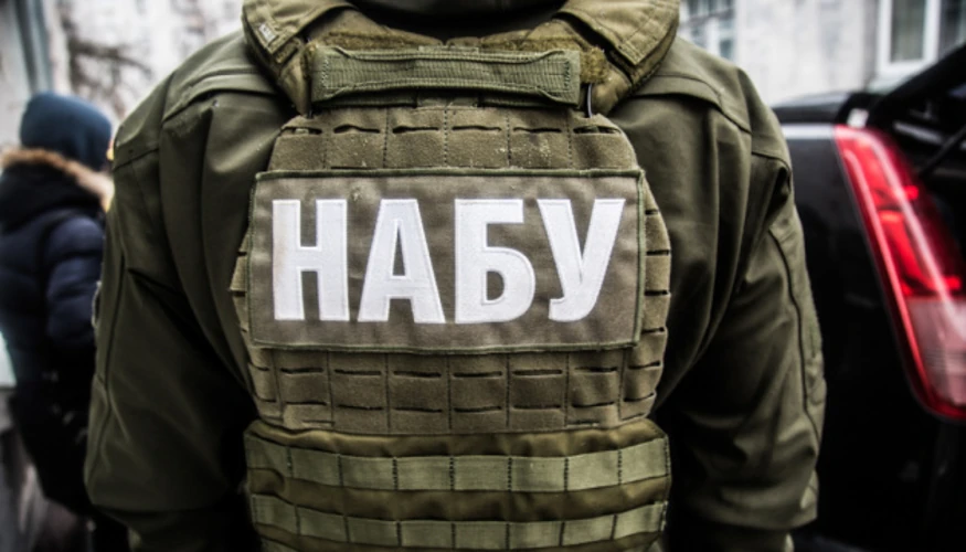 Невідомі чоловіки обговорюють гроші та Офіс Президента у фрагментах аудіо від НАБУ